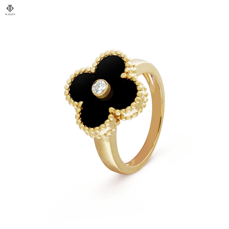 Van Cleef & Arpels Alhambra