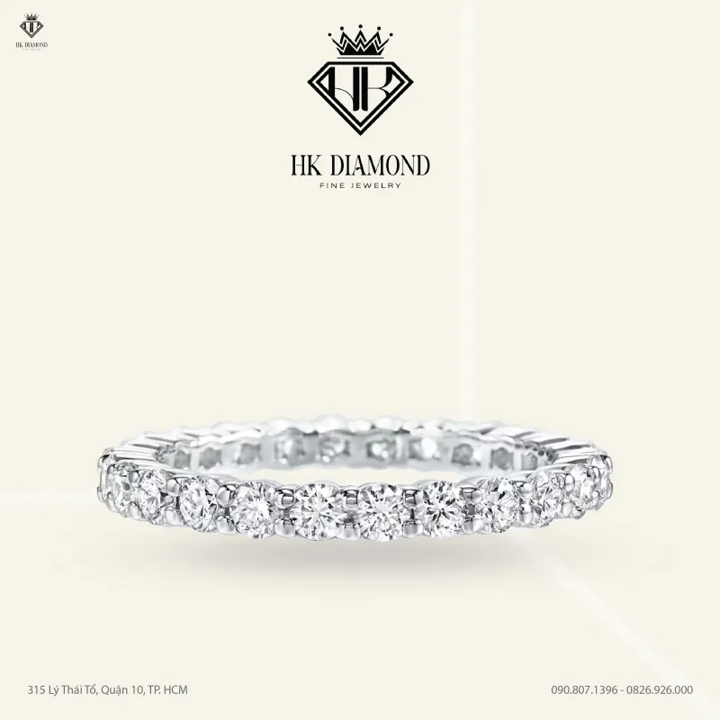 Prong-Set Round Brilliant Diamond Wedding Band