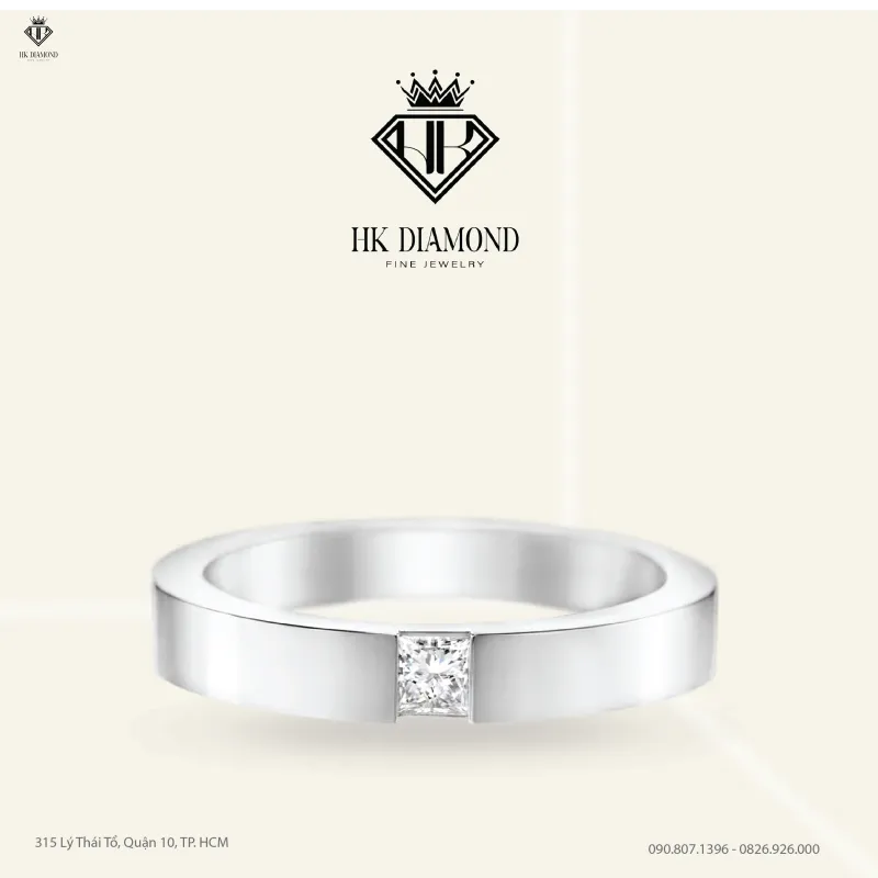 Princess-Cut Single Diamond Wedding Band