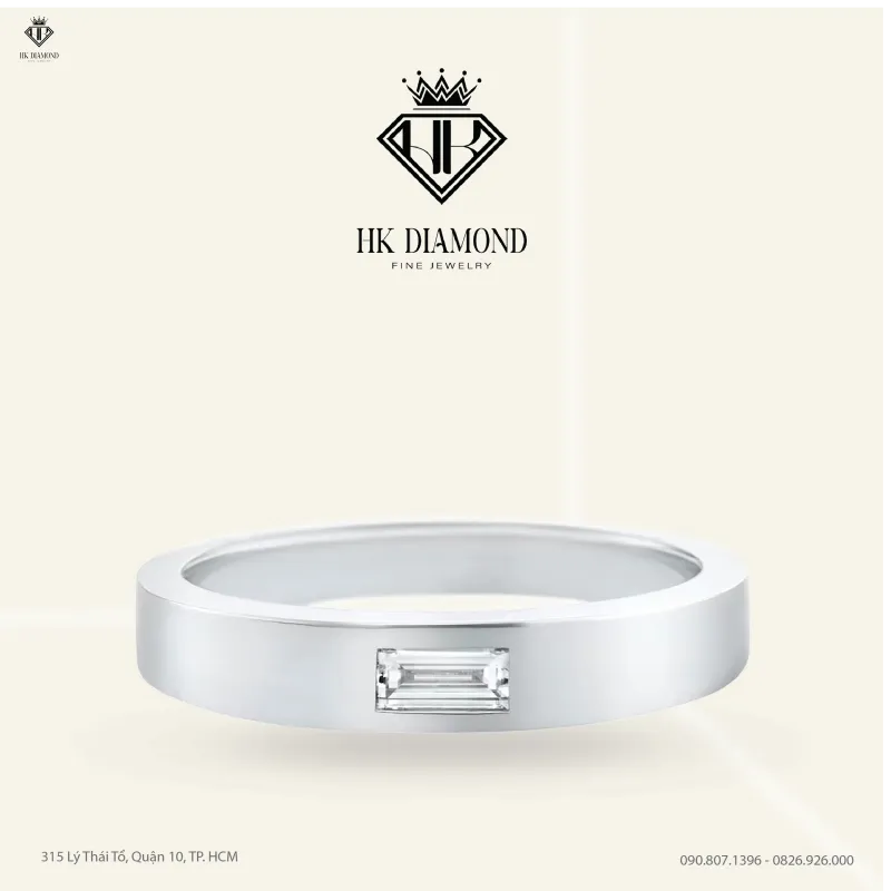 Baguette-Cut Single Diamond Wedding Band