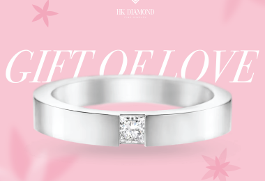 Princess-Cut Single Diamond Wedding Band