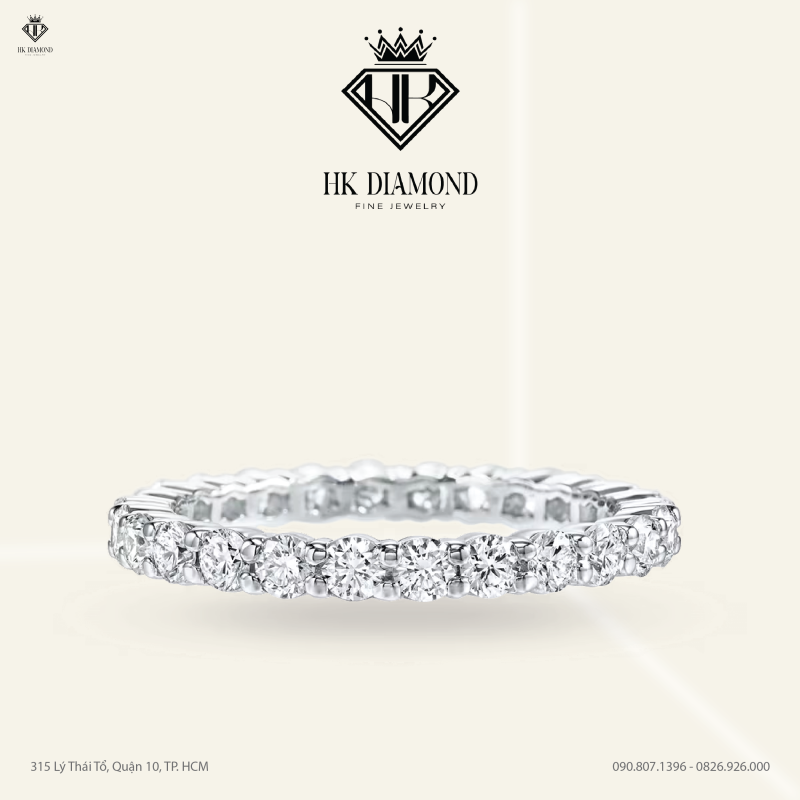Prong-Set Round Brilliant Diamond Wedding Band