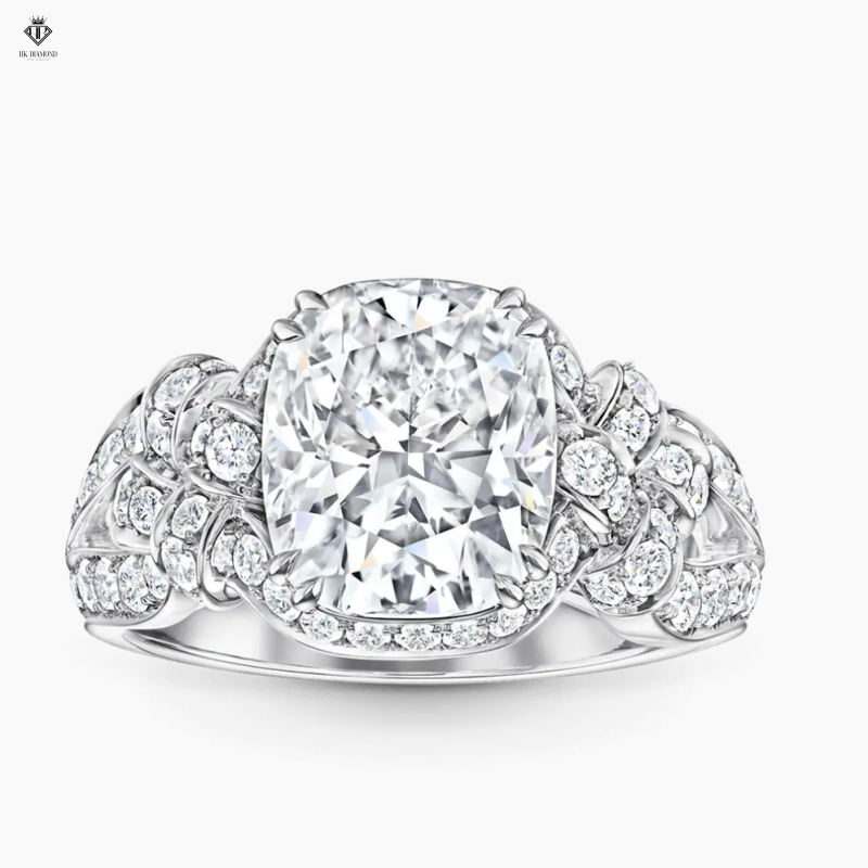 Bridal Couture Cushion-Cut Diamond  Ring